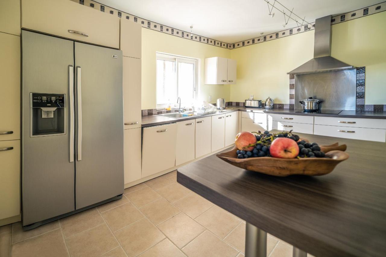 Gite "La Sainte-Croix", Traditional Provencal House For 8 People, Private Swimming-Pool, Air-Conditioner, Beautiful Scenery เวซง-ลา-โรแมน ภายนอก รูปภาพ